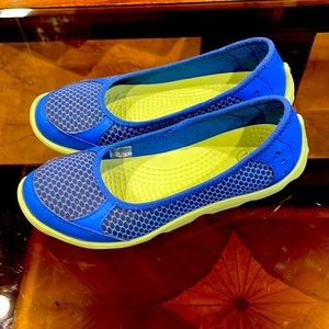 Women’s Crocs slip ons